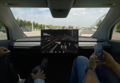 Tesla Avança com o Cybercab: Primeiras Viagens de Funcionários em Giga Texas Geram Expectativa e Debate