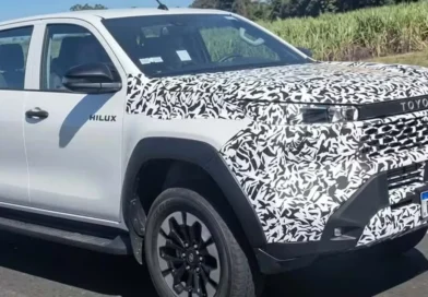 Nova Toyota Hilux: Visual “Cyber Sumo” e Tecnologia Híbrida-Leve Chegam à Índia e Preparam Terreno para o Brasil