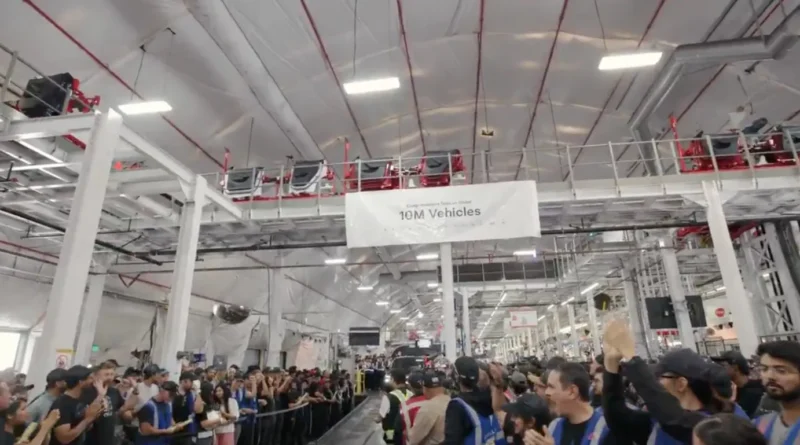 Tesla Atinge Marco de 10 Milhões de Veículos, Mas Crescimento de Elétricos Desacelera